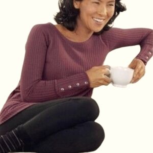 New CHASER Wisteria Waffle Knit Long Sleeve Thermal Shirt Top M NWT